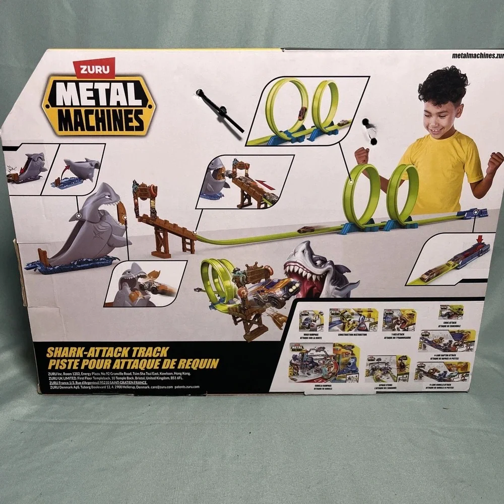 Metal Machines Shark Attack Building Trackset with Mini Racing Car by ZURU